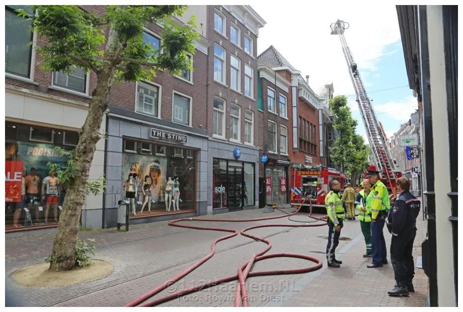Grote brand in centrum haarlem in pand grote houtstraat » 112haarlem.nl