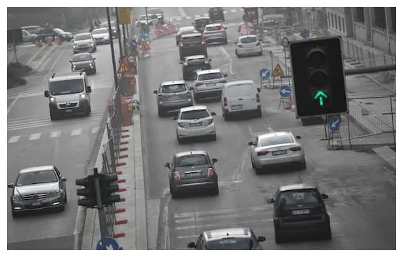 Stop ai motori termici dal 2035, cosa significa e cosa cambia | Sky TG24