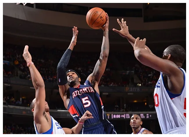 Hawks vs. 76ers - December 21, 2012 Photo Gallery | NBA.com