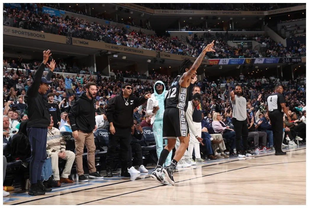 Grizzlies vs. 76ers s 12.2.22 gallery nba