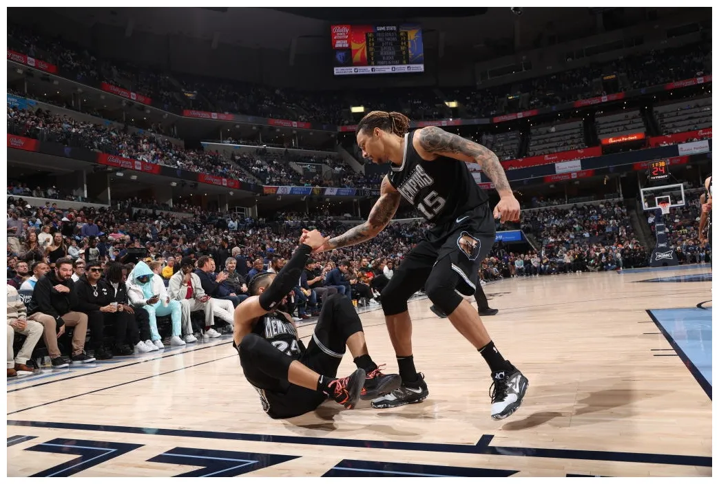 Grizzlies vs. 76ers s 12.2.22 gallery nba