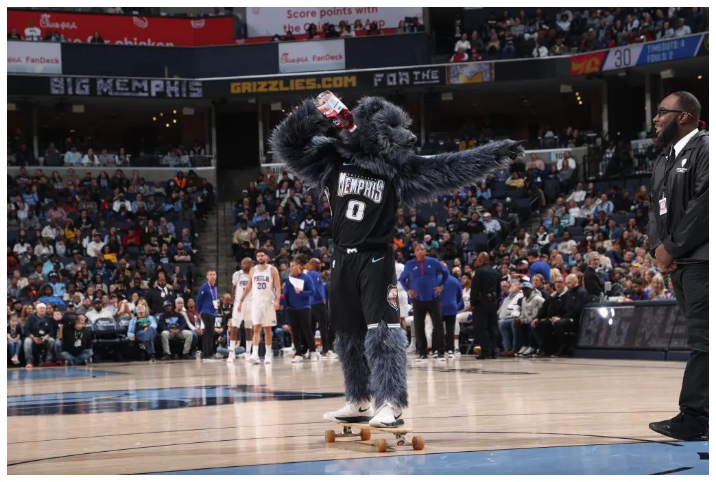 Grizzlies vs. 76ers s 12.2.22 gallery nba