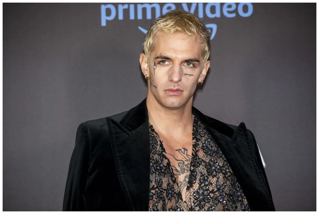 Tuona arriva la frecciata agli ex giudici di x factor