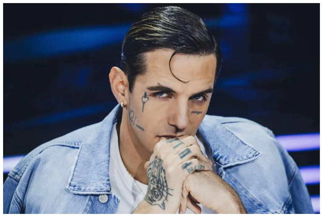 Sanremo 2025, rifiuta il gossip e lancia un messaggio