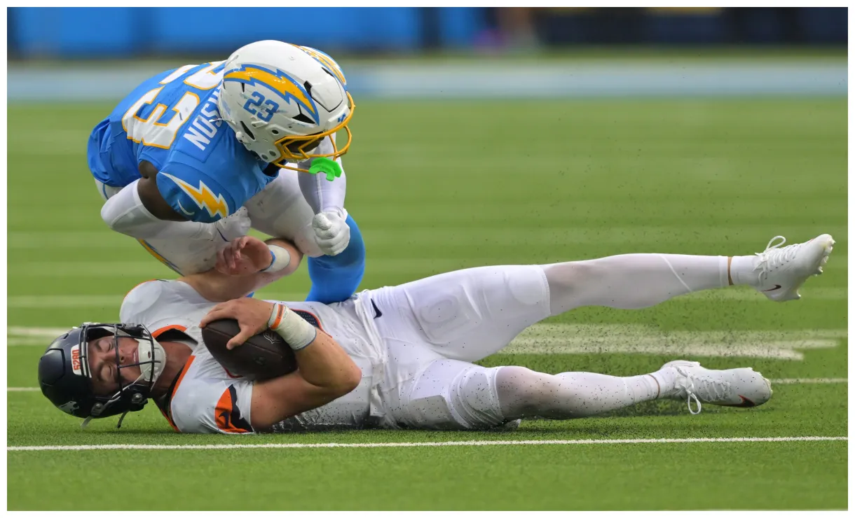 Chargers take commanding lead