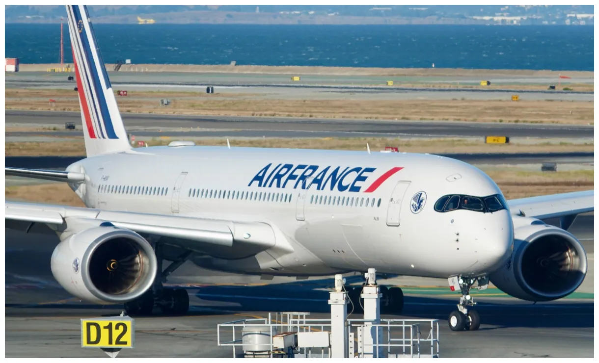 Air france to begin installing starlink wi-fi on planes in 2025 the