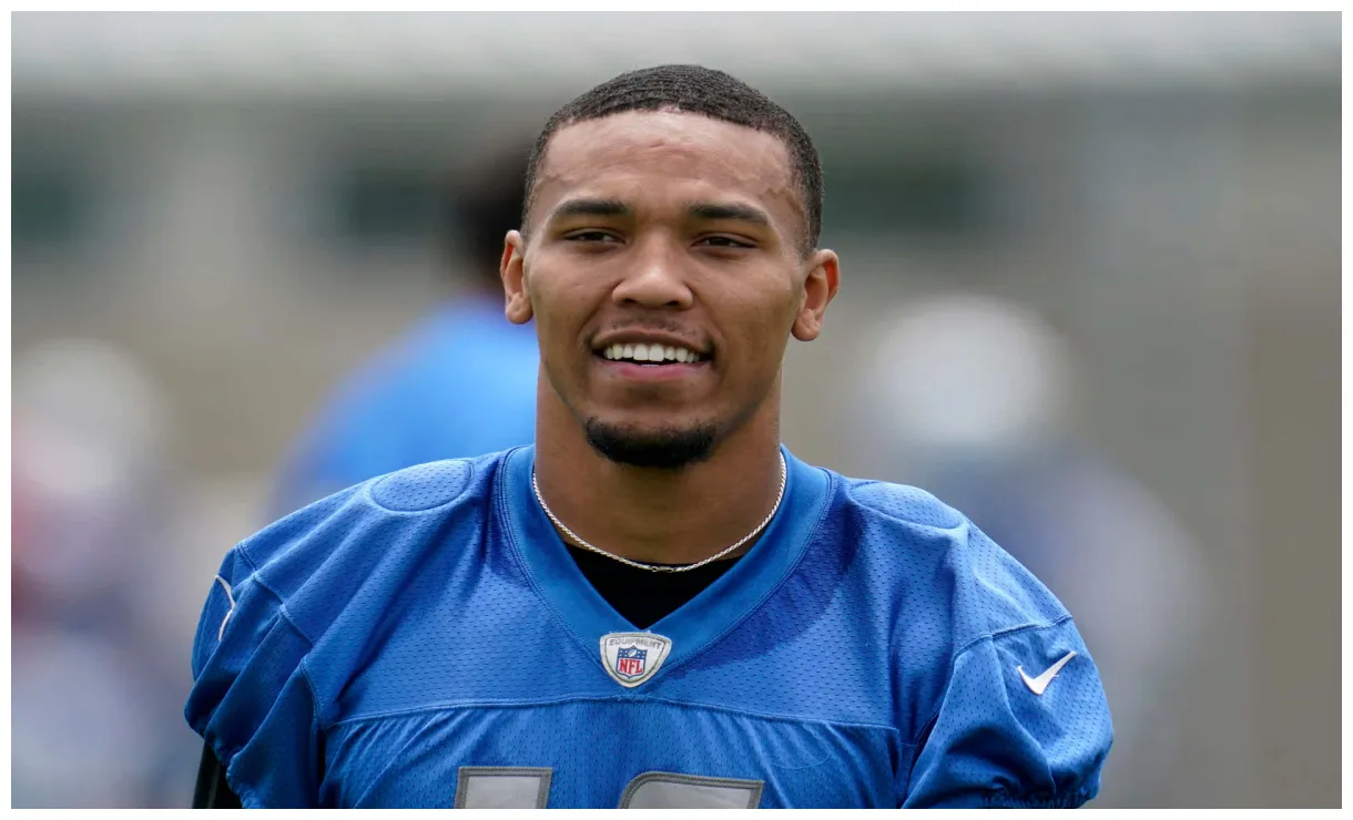 [100+] amon ra st brown s s