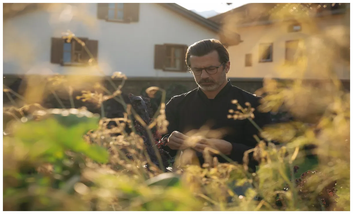 Eyes magazine — alex teuscher grapher, geneva