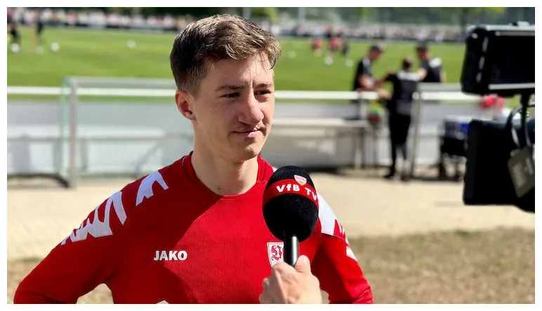 Vfb stuttgart vor vfb stuttgart-fc bayern münchen 2324