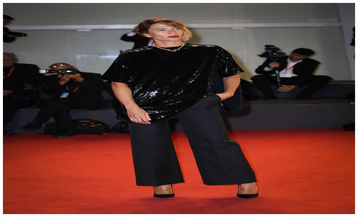 Anna Foglietta - Outfits, Style, And Looks - K4 Fashion