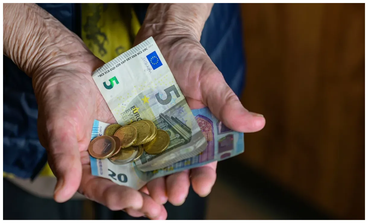 Geen aanvullend pensioen? Dit AOW-bedrag ontvang je maandelijks in 2025