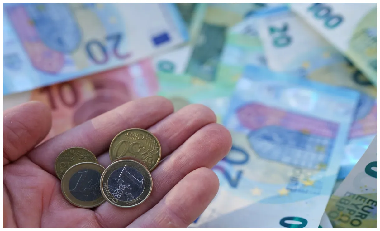 Geen aanvullend pensioen? Dit AOW-bedrag ontvang je maandelijks in 2025