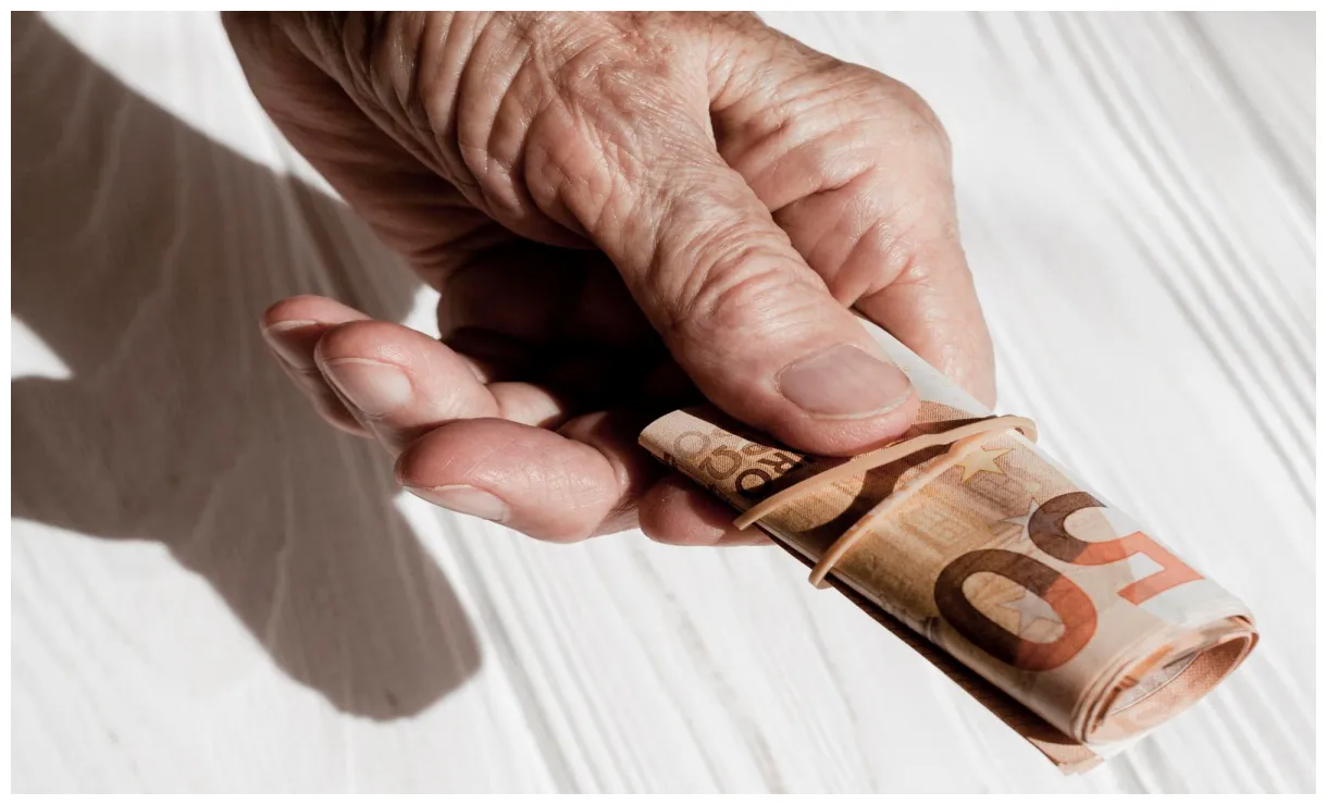 AOW-uitkering omhoog: dit bedrag staat netto op de rekening vanaf juli 2024