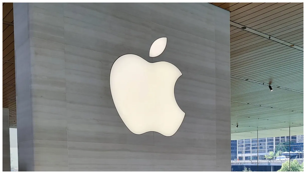 $3.8 billion legal claim filed against apple in the uk over icloud