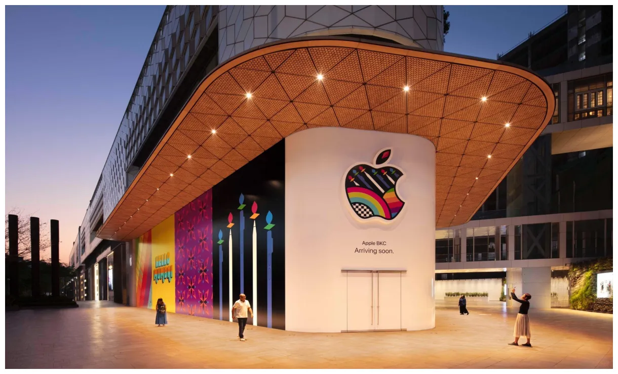 Apple's first store in india opens in mumbai