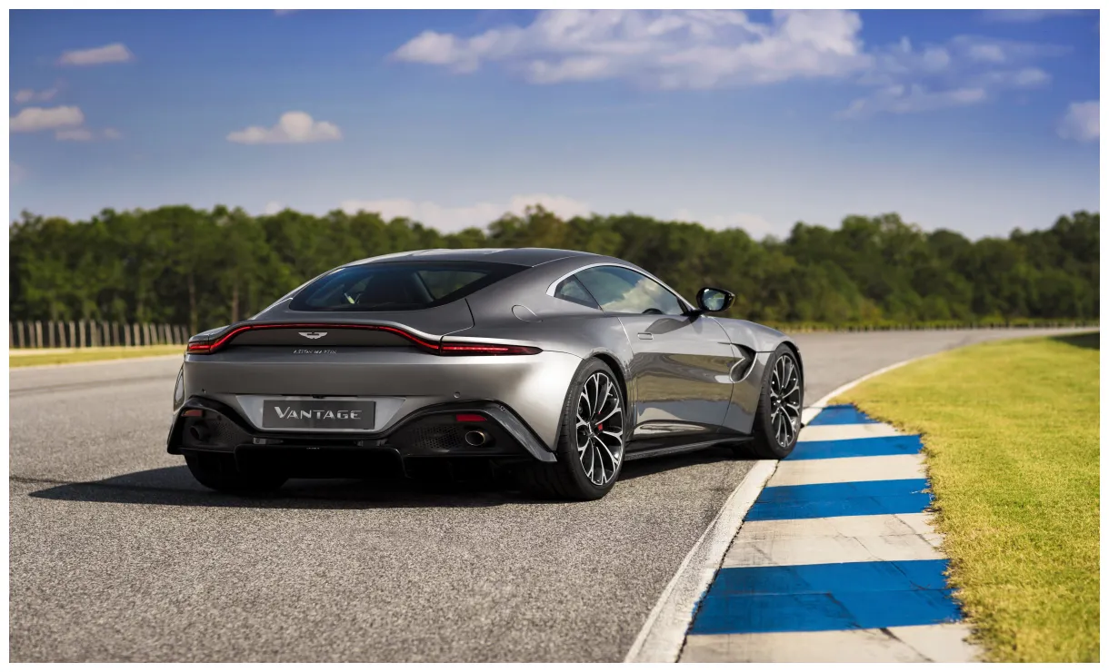 Aston Martin Vantage Begins Rolling Off Assembly Lines - autoevolution