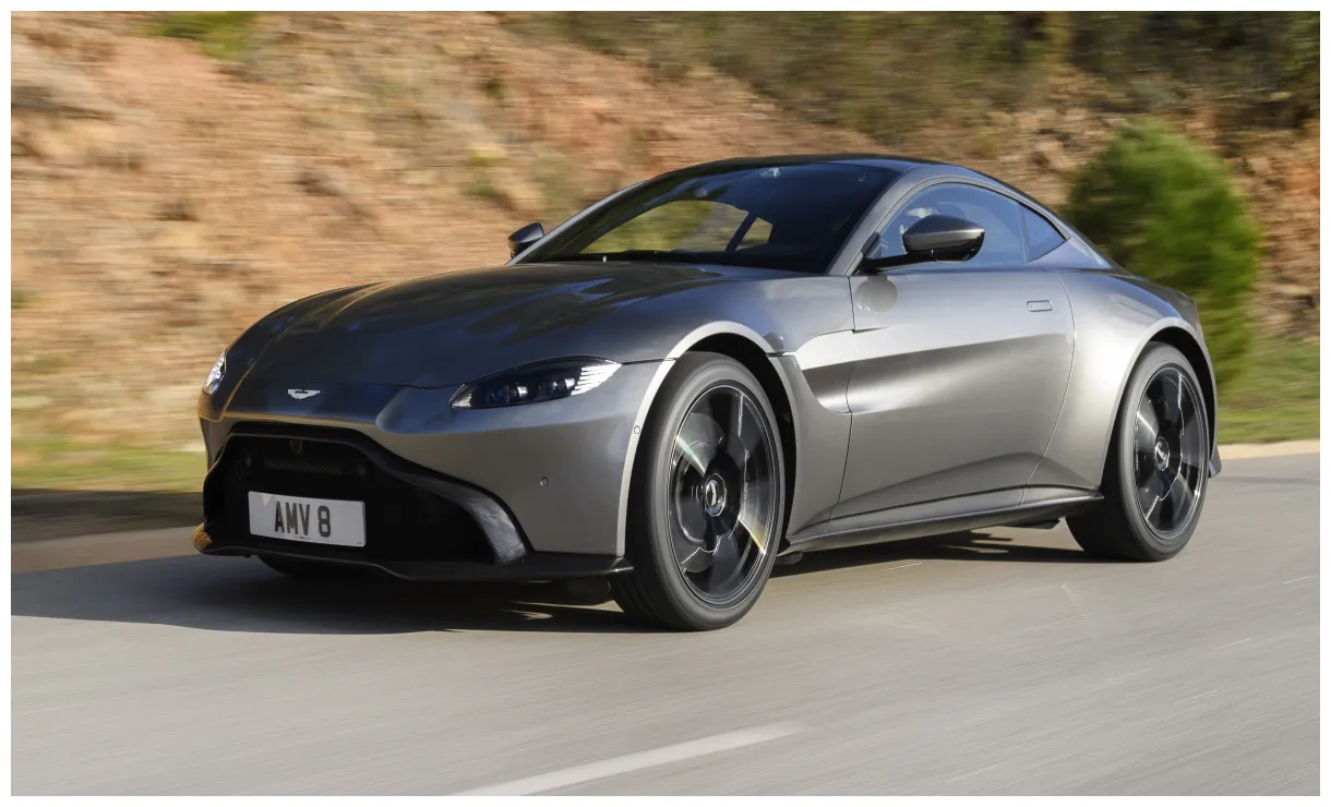 Aston Martin Vantage Review 2022 | Drive, Specs & Pricing | carwow