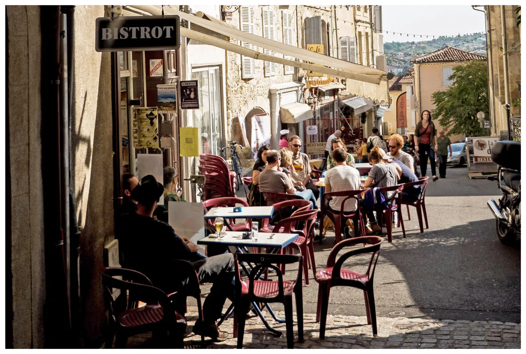 Towns, villages and bastides in guide du gers