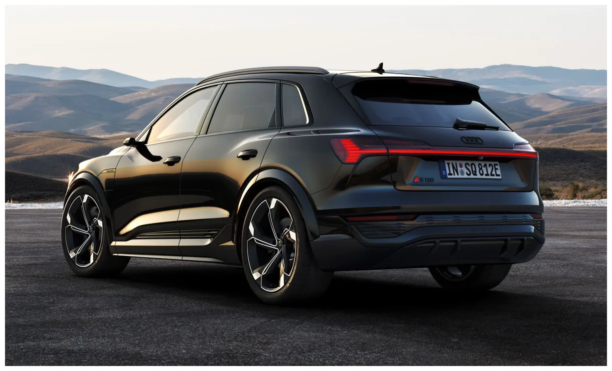 A First Look at the All-New 2024 Audi Q8 e-tron | Audi Brampton