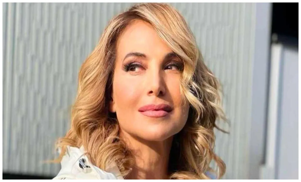 Lascia londra e ritorna in italia, l’annuncio “sto