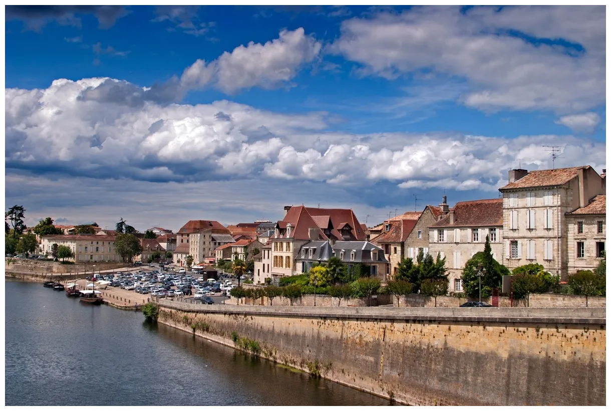 Visit 2024 travel guide for , nouvelle-aquitaine