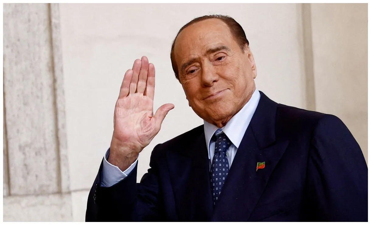 Silvio former italian prime minister back in hospital
