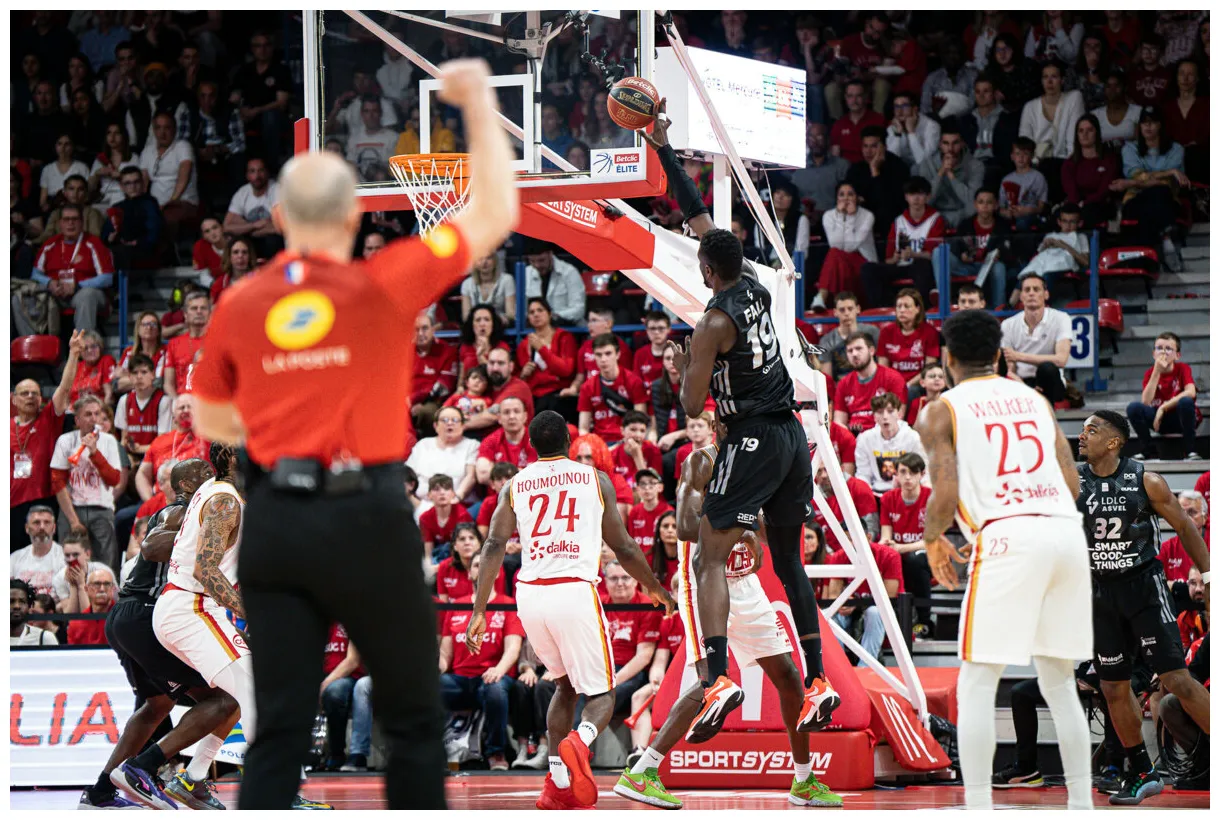 Entre inquiétude et bienveillance, la nouvelle programmation de betclic