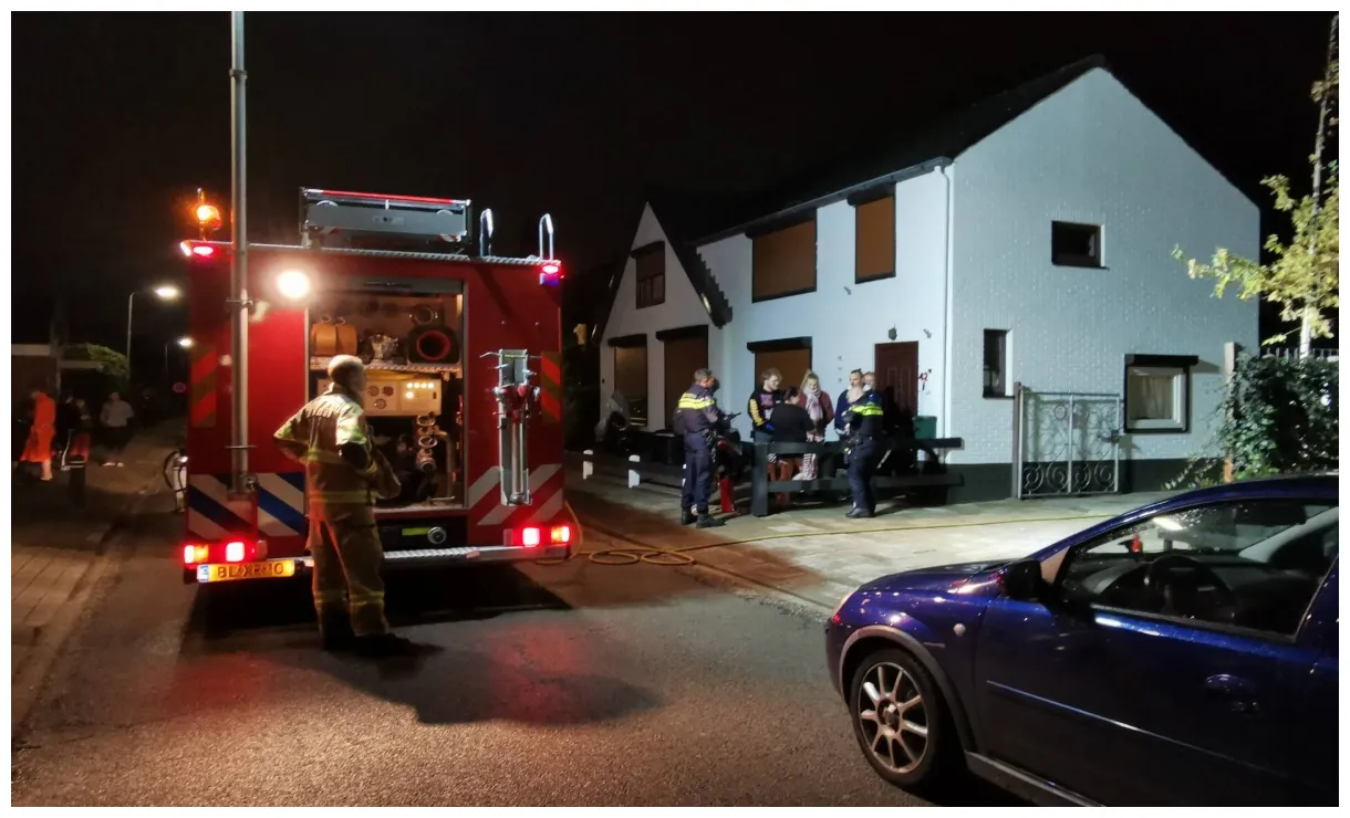 Auto in brand aan de Waterloweg in Ede