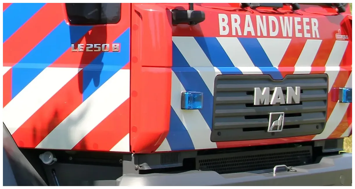 Brand in afvalberg bij bedrijf in Sittard