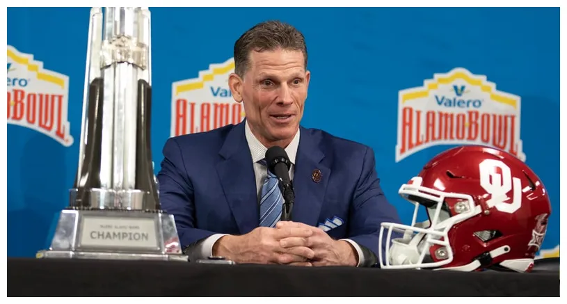 Notebook jackson arnold 'cerebral, consistent'