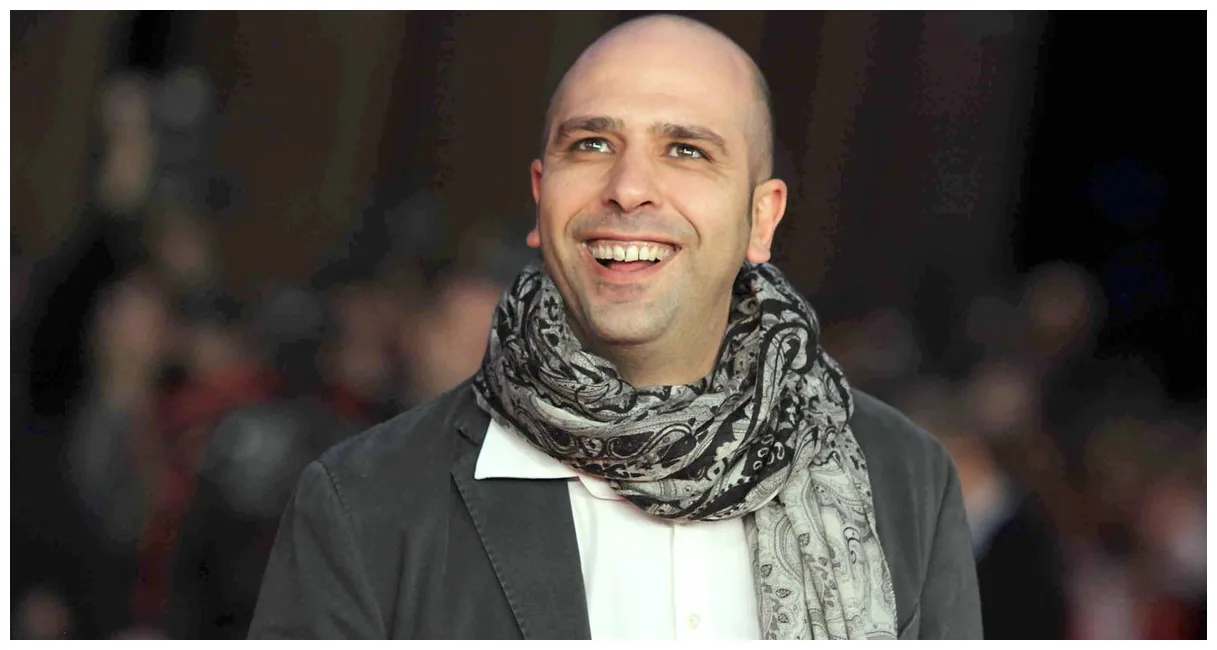 Checco zalone buen camino ci porta in pellegrinaggio