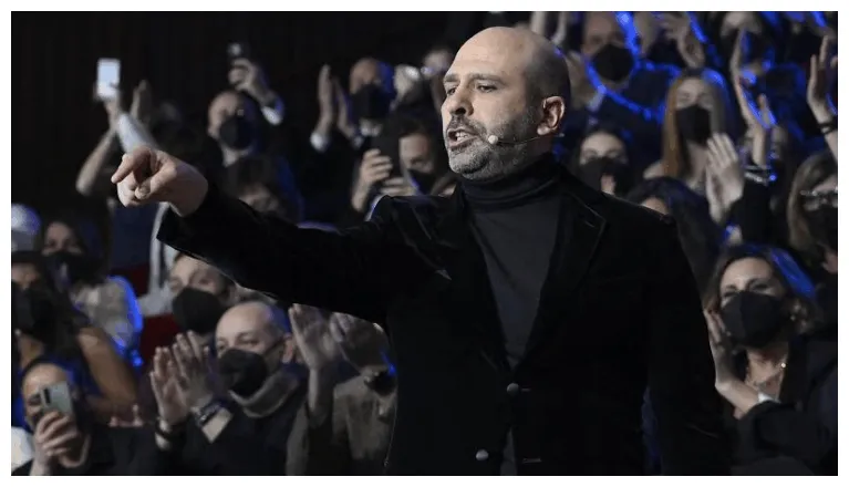 Checco zalone torna al cinema con buen camino, in arrivo a natale 2025