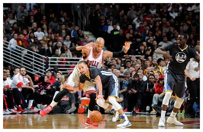 Photo Gallery: Bulls vs. Warriors (12.6.14) Photo Gallery | NBA.com