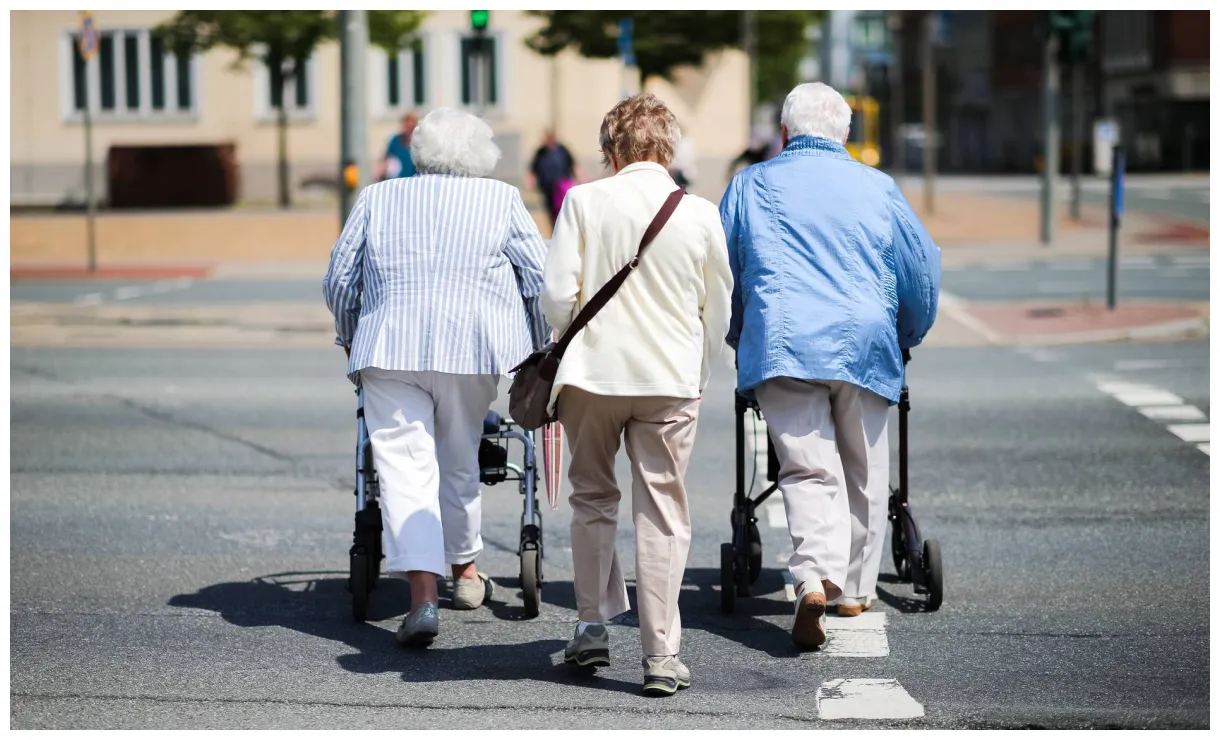 Bundestag: Rentenpaket beschlossen - Rentenniveau bis 2025 gesichert