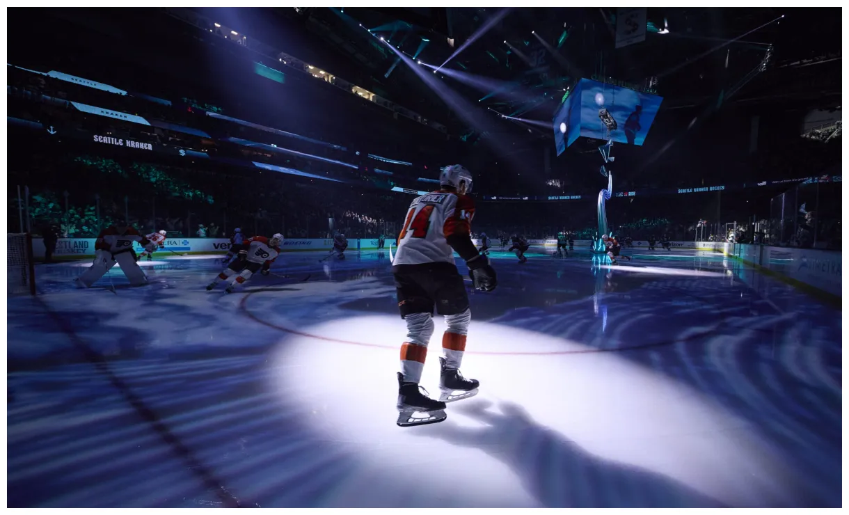 Why sean couturier played new position for flyers vs. canucks