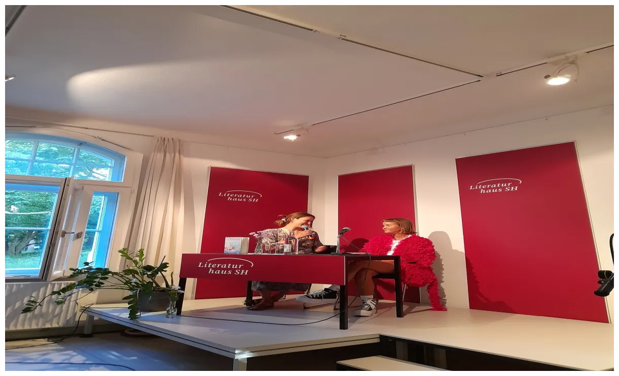 Caroline Wahl: „22 Bahnen“ | leseschatz