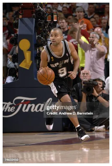 10,609 Cavaliers Spurs Stock Photos, High-Res Pictures, and Images