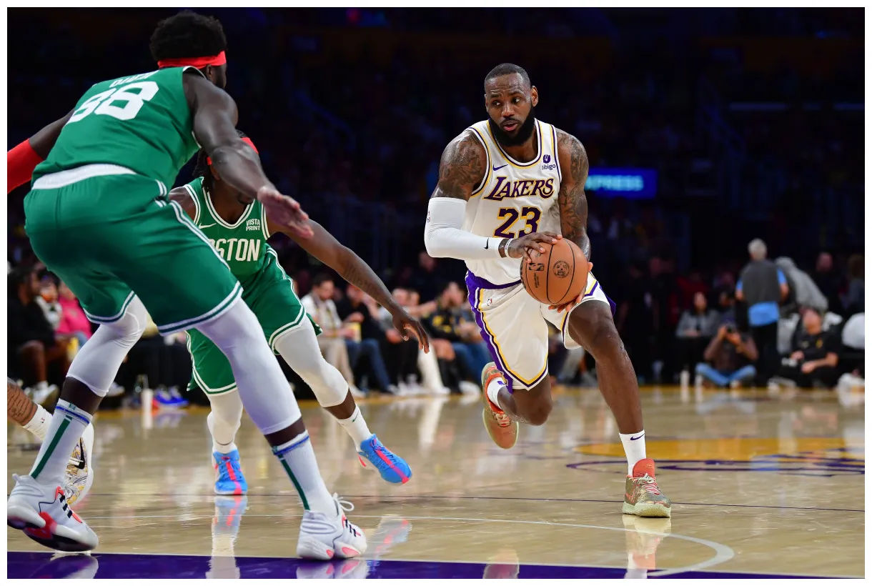 Lakers injury report lebron james hurts knee vs celtics all lakers