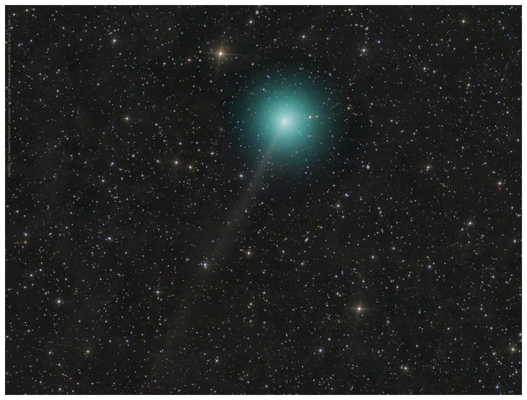 Cometa c/2023 e1 atlas lângă periheliu planetele.ro