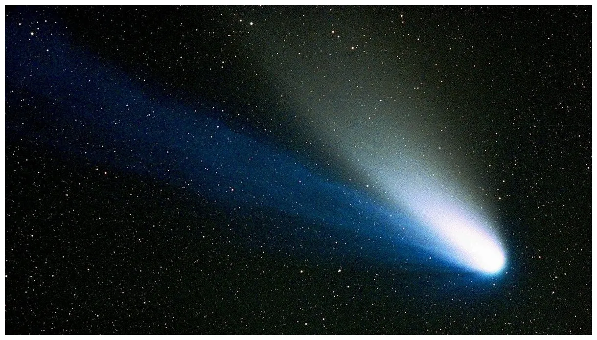 Spazio la cometa c/2023 a3 tsuchinshan-atlas nel punto più vicino alla