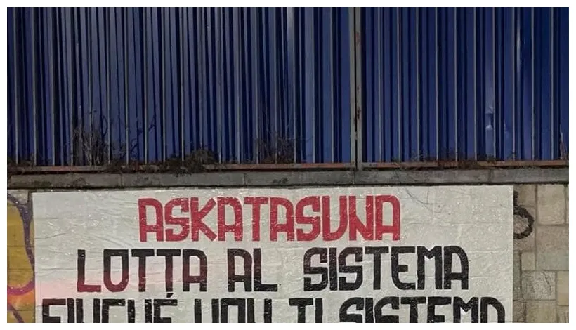 Striscione a torino contro accordo comune e askatasuna la repubblica