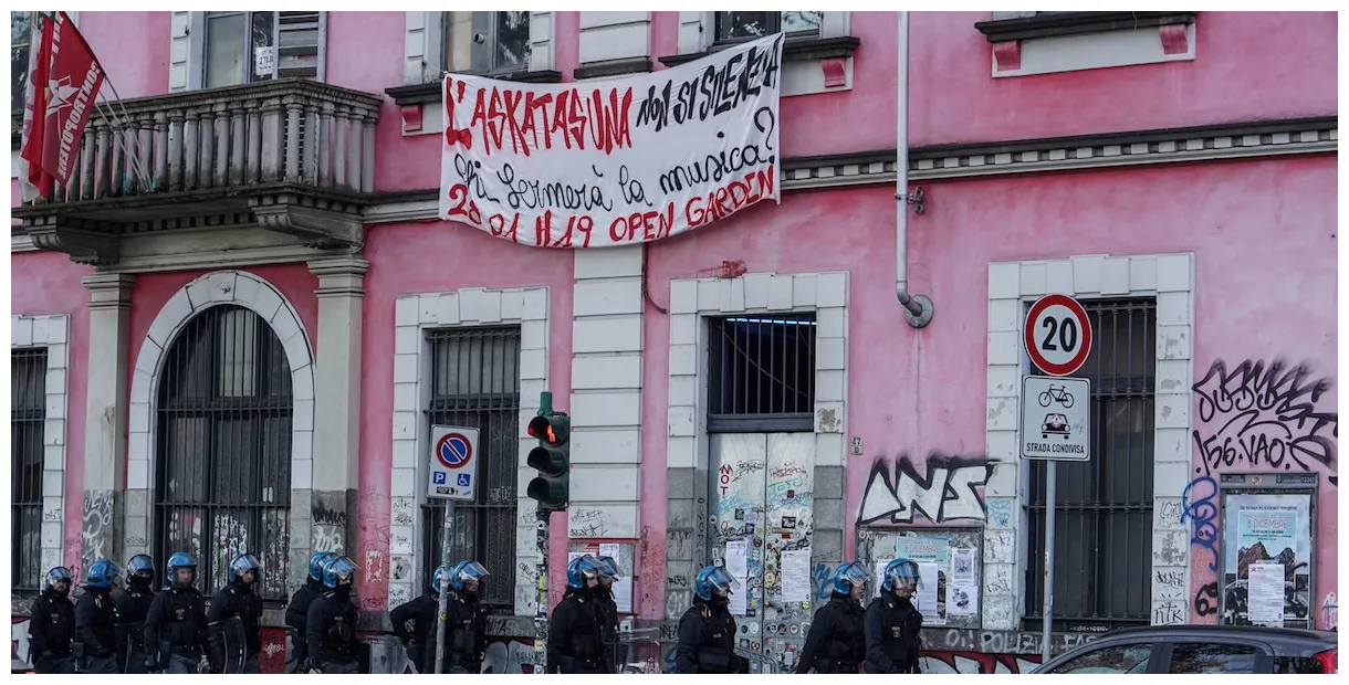 Il sindaco di torino vuole legalizzare uno storico centro sociale il post