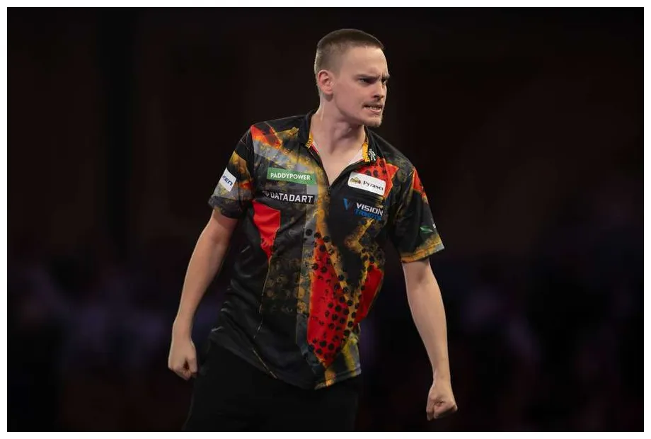 Darts wm ricardo pietreczko besiegt van veen evans, gurney und