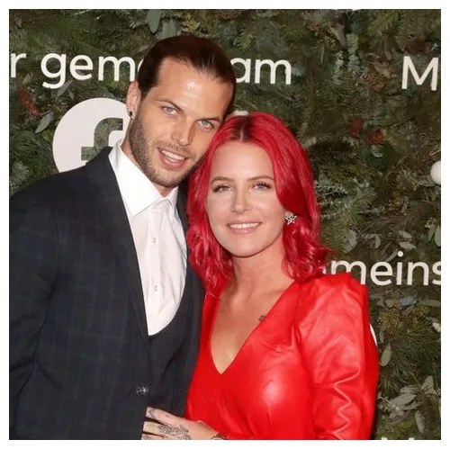 Dennis diekmeier tochter delani hat erste chemotherapie überstanden