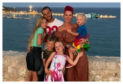 Dennis diekmeier tochter nach tumor-op auf intensivstation gala