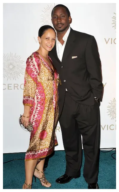 Wife ethnicity, height, weight, age, career, net worth