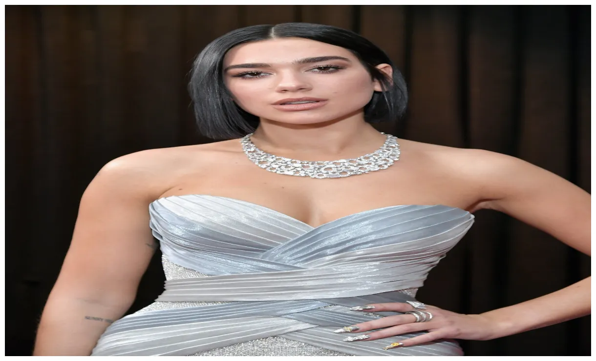 Marry/dine/smash lipstick alley