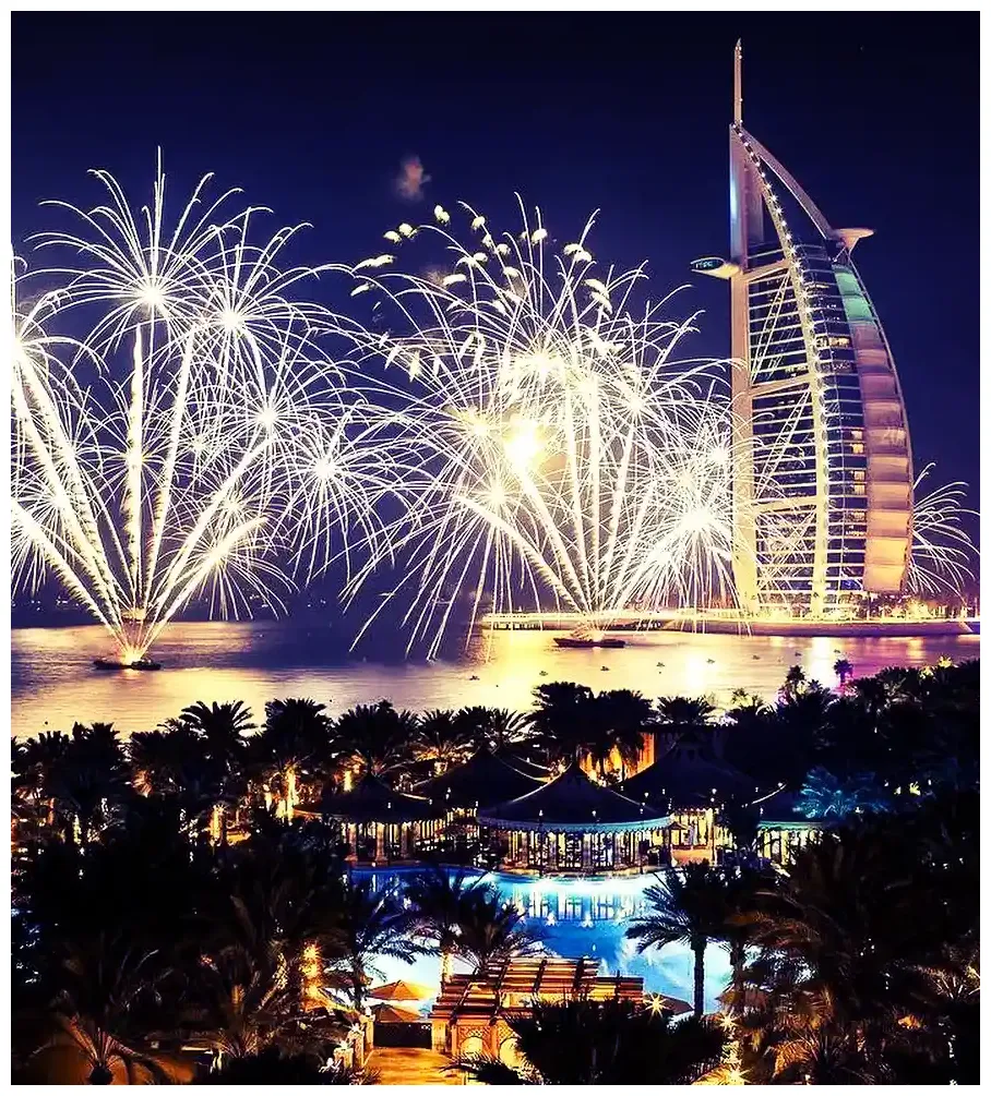 Summersalt Beach Club Dubai: Luxury Meets Leisure