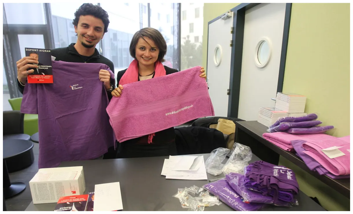 En campagne avec le candidat de “debout la république”. dupont-aignan