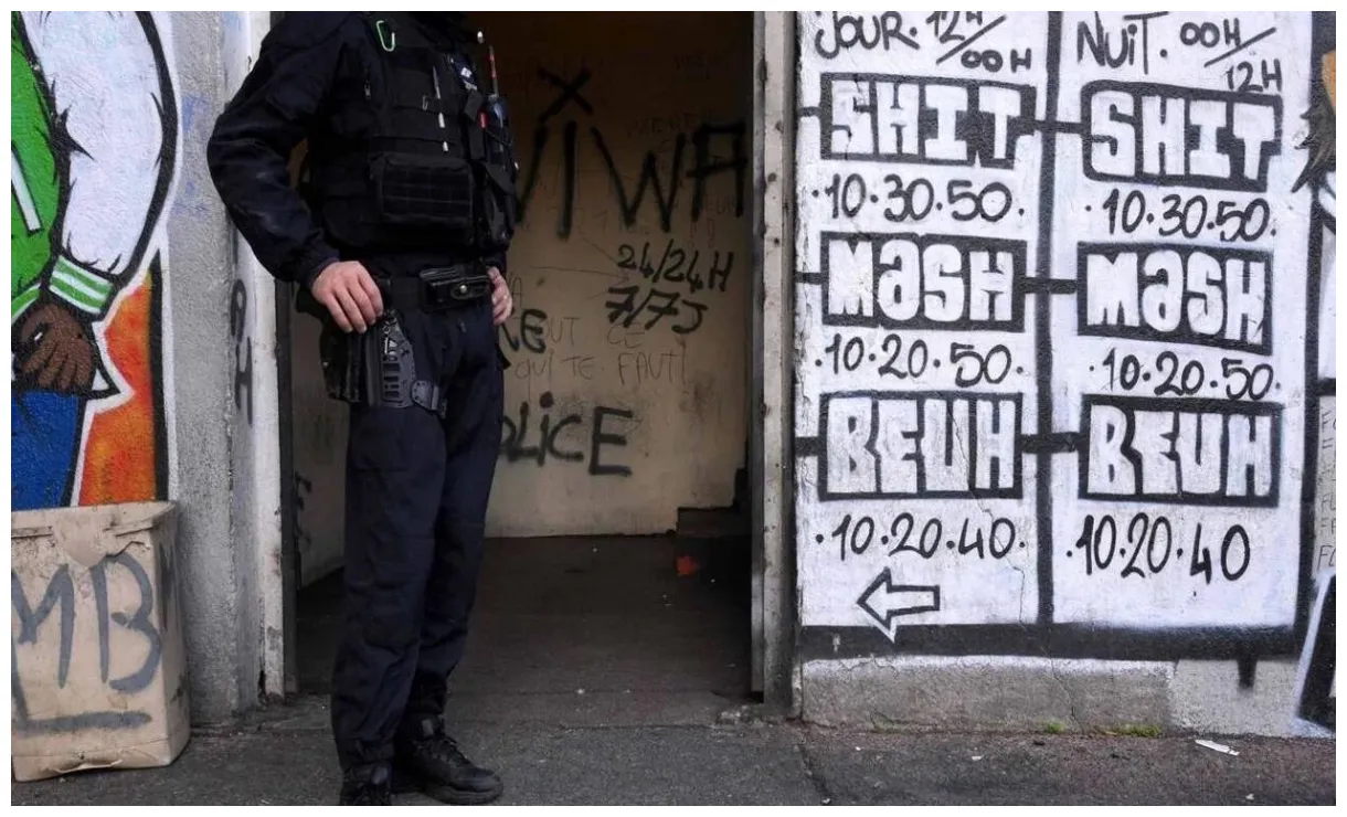 Se défend dans une vidéo et défie les autorités femmes news